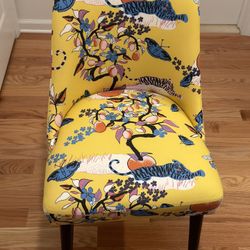 Colorful Accent Chair – Modern Upholstered Chair with Black Legs