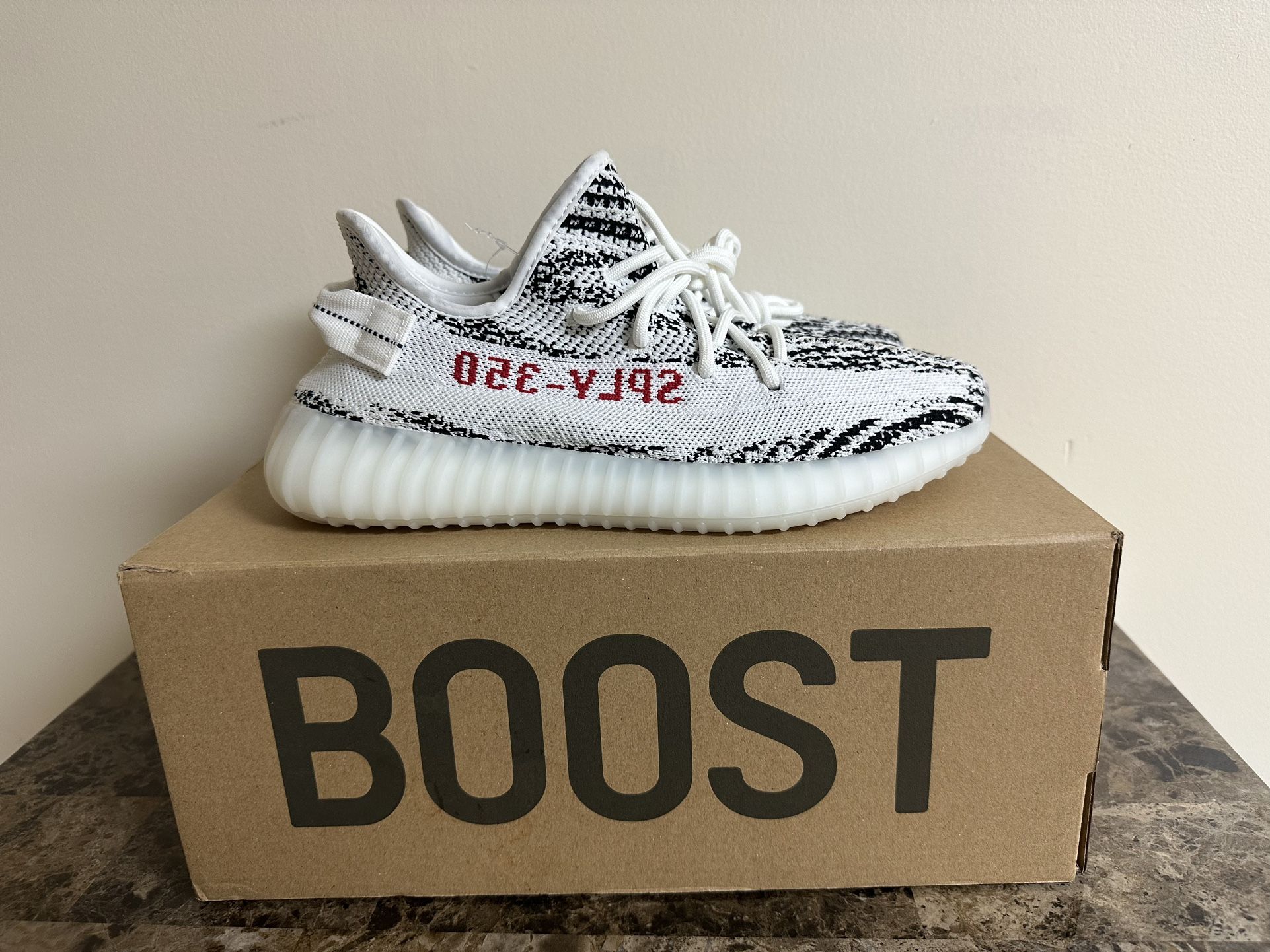 Adidas Yeezy 350 V2 Size “Zebra”