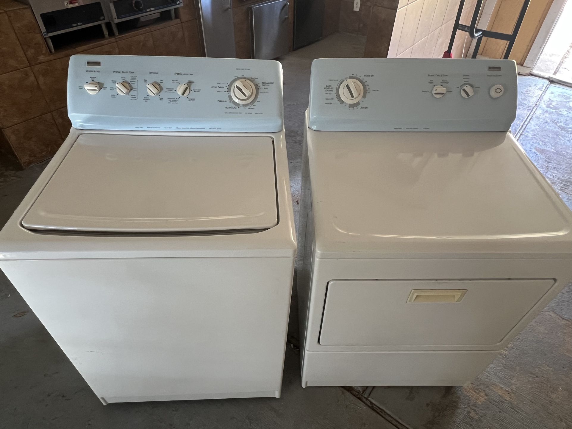 Kenmore Electric Washer And Dryer (Lavadora Y Secadora)