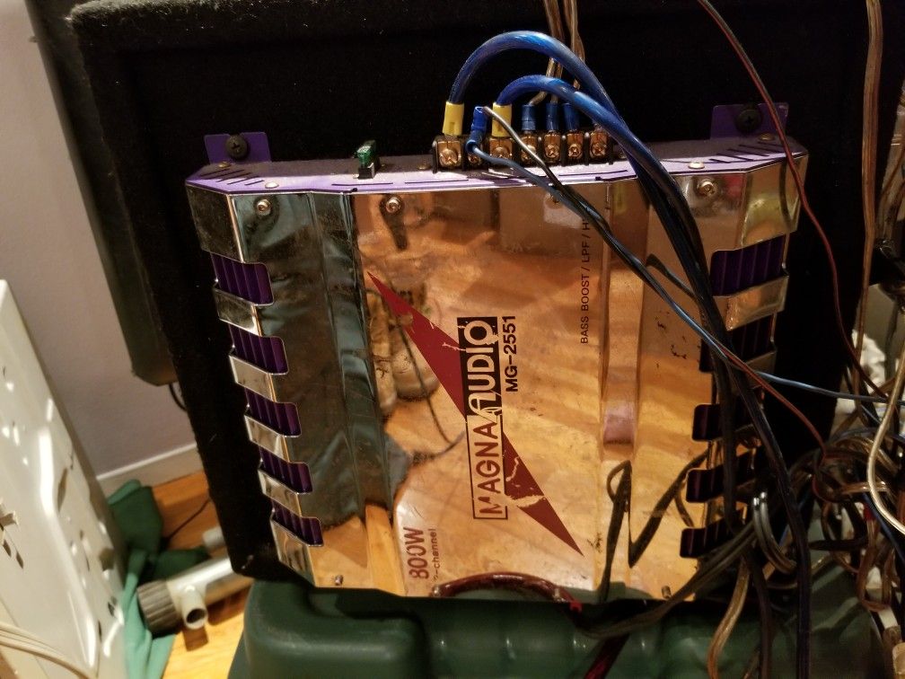 Amplifiers And Speaker Bor