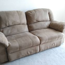 Sofa, Loveseat, Dual Recliners!