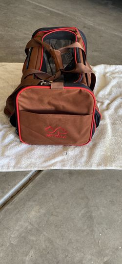 New Dog carrier  18 Lx11H