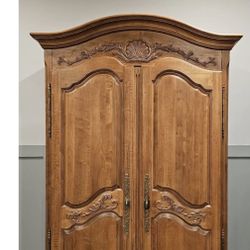 ARMOIRE - Ethan ALLEN