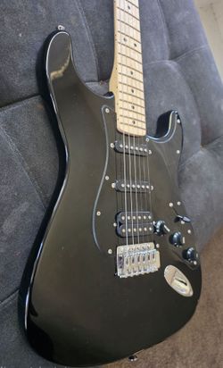 Squier Sonic Stratocaster HSS