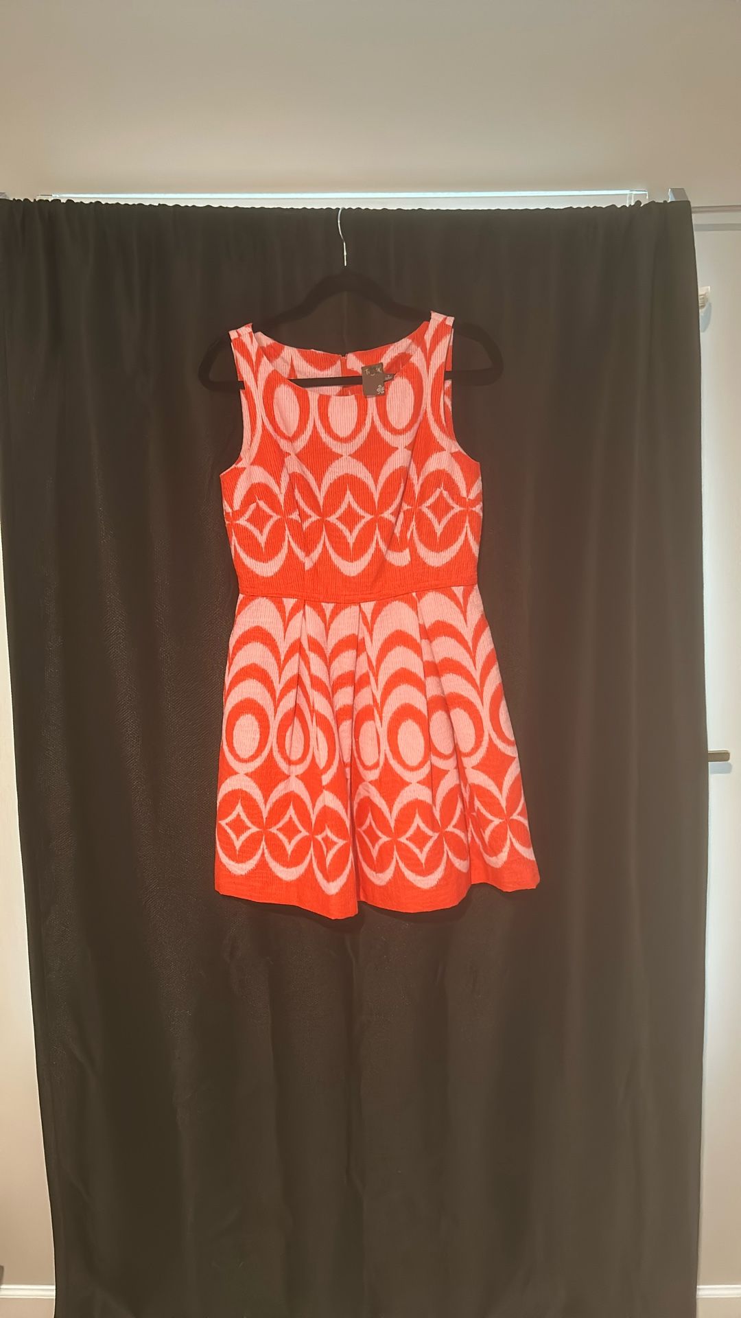 Women’s Taylor Party Dress With Pockets! Adorable Knee-length, Sleeveless, Fun Colors, Size 6