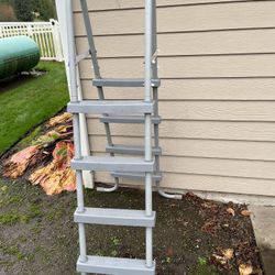 Pool Ladder