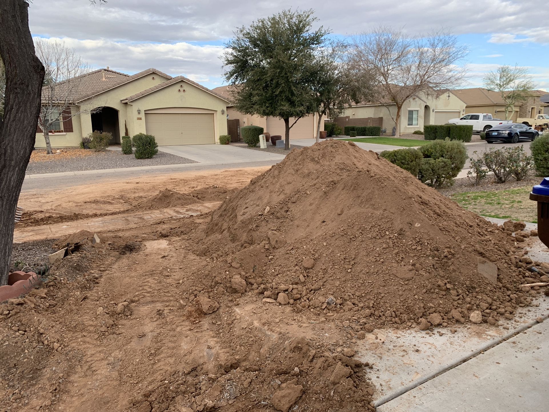 Clean Fill Dirt For Low price ! We Deliver