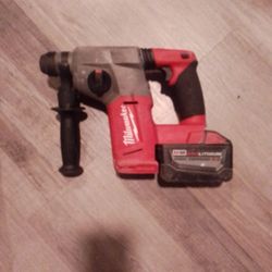 Milwaukee M18 Roto Hammer With High Demand 9.0 Battery