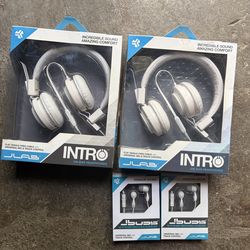 Wired Headphones/Earphones with Mic