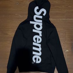 Supreme Hoodie & Sweats