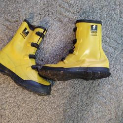 SERVUS. DIELECTRIC. HIGH VOLTAGE. BOOTS.  SIZE. 10. 