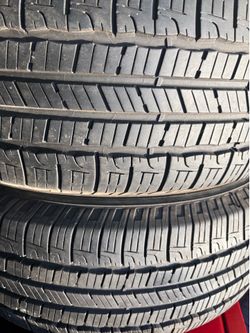 225/60R17 Goodyear
