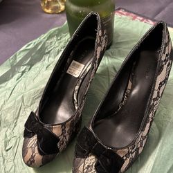 Women’s  Low Heels 7 W