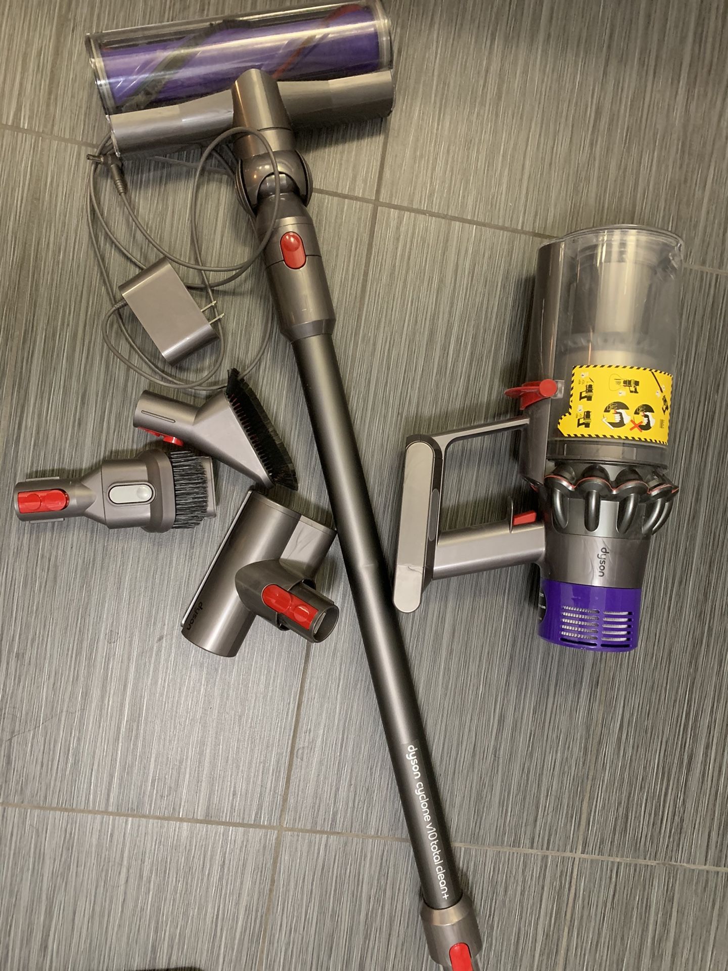 Dyson vacuum V10 for Sale in Anaheim, CA OfferUp