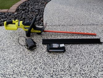 HEDGE TRIMMER RYOBI 40V BATTERY AND CHARGER INCLUDED