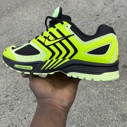 Nike Air Peg2K5 Volt Black Size 12m