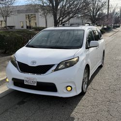 2013 Toyta sienna