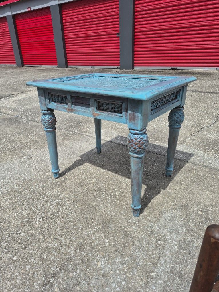 Coastal Cute Pineapple Leg Sidetable