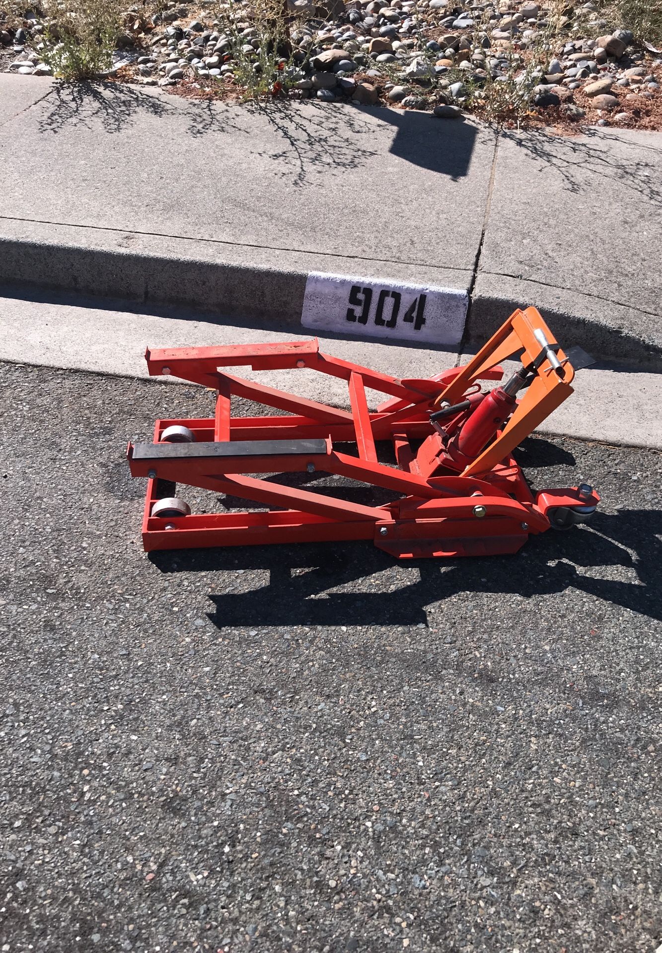 Motorcycle jack