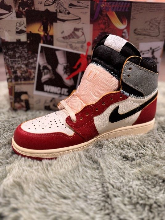 Air Jordan 1 Low Size 7 , 8 , 8.5