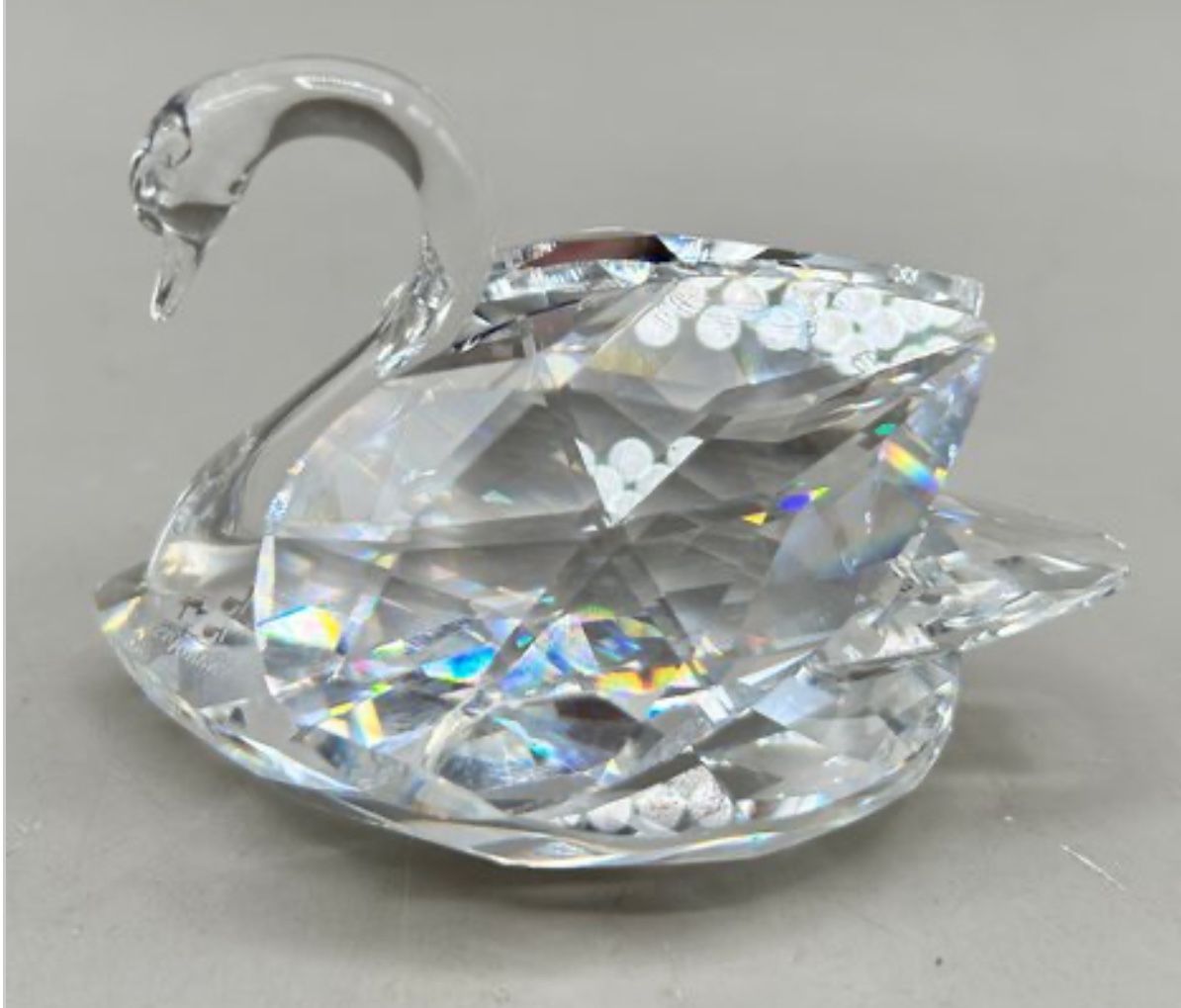 SWAROVSKI CUT CRYSTAL SWAN FIGURINE