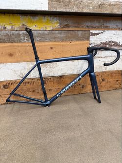 S-Works Aethos 58cm & 42x110 Alpinist Cockpit