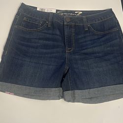 Seven 5” Inseam Weekend Short Rolled Cuff Shorts 