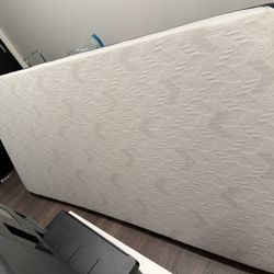 Twin XL Firm Foam Mattress – Like New (Costco / ComfortTech)