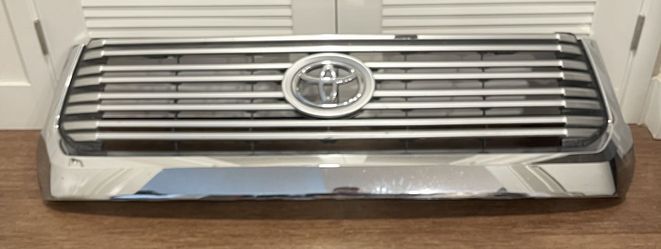 Toyota Tundra Grille, Chrome, Used Certified part