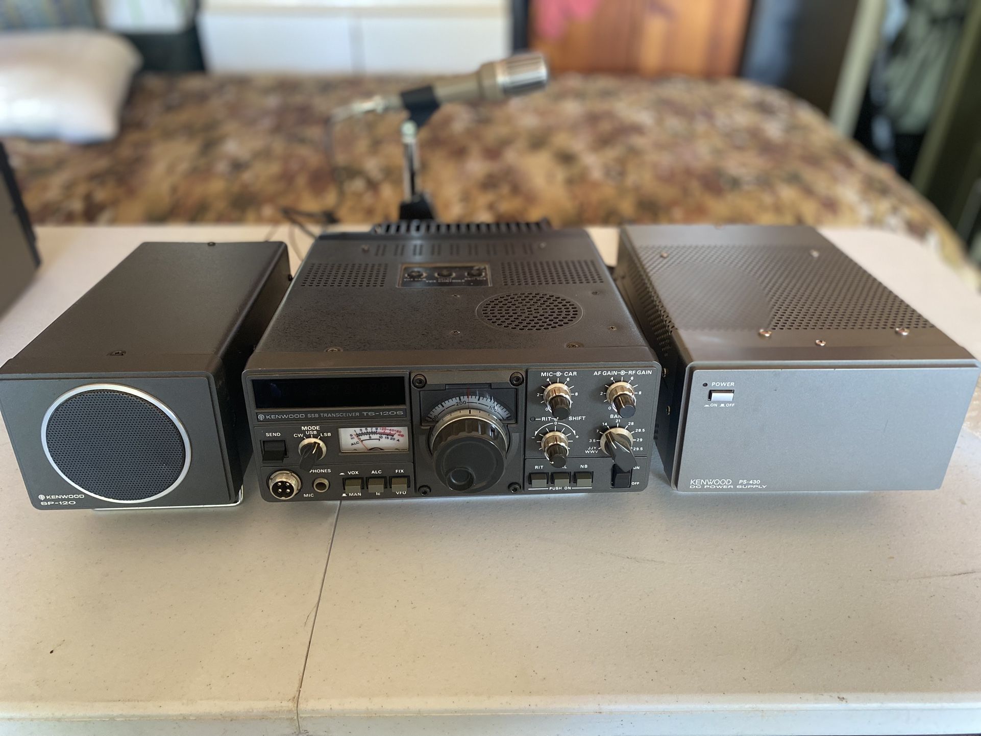 Kenwood SSB Transceiver TS-120S