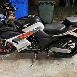 Sport Motorcycle in Excellent Condition