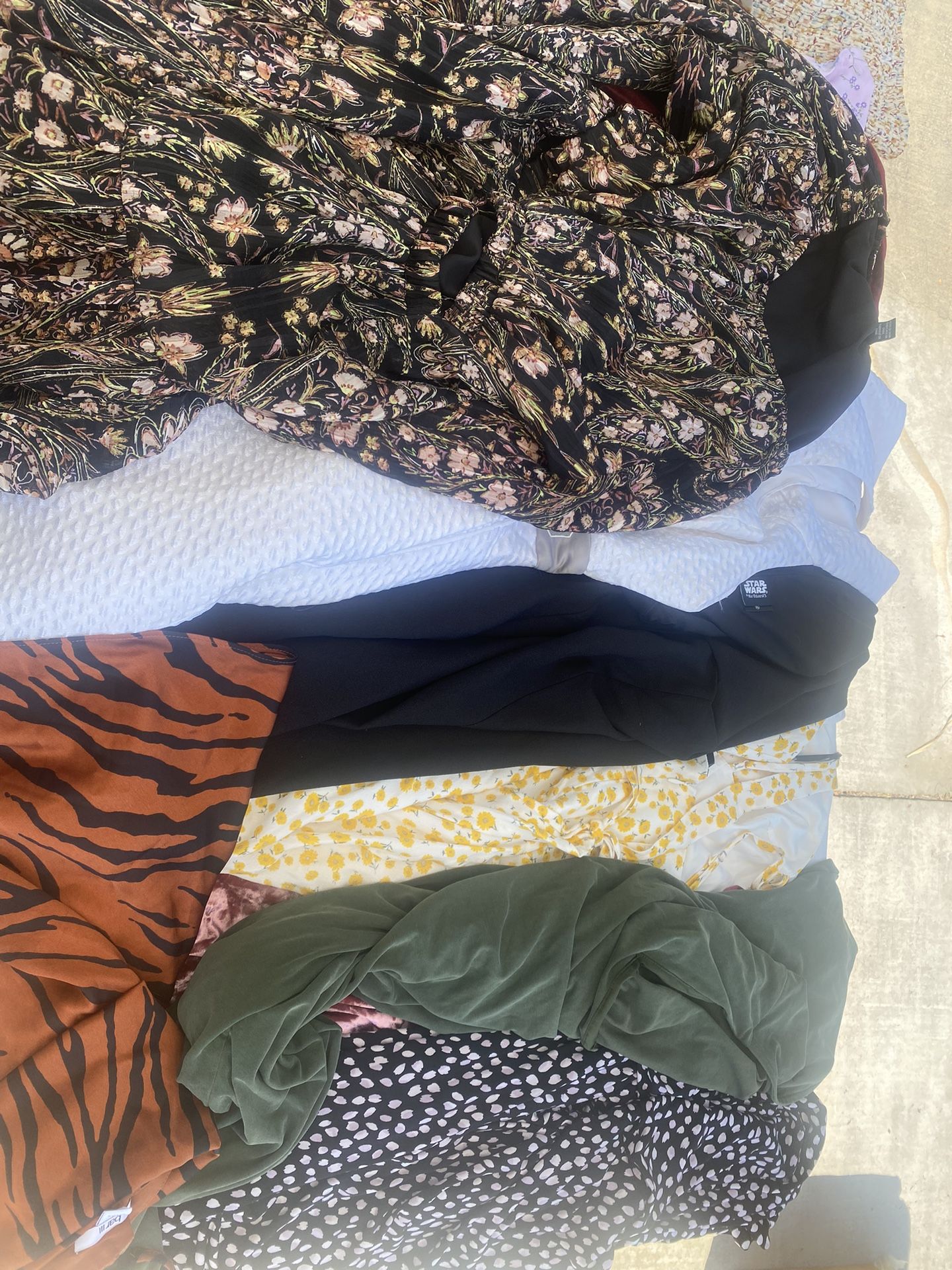 DRESS AND SKIRT BUNDLE 