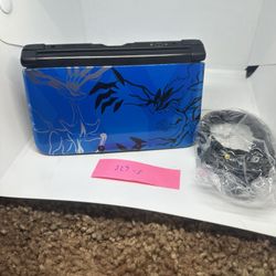 Nintendo 3DS LL Pokémon X & Y Limited Edition (Blue) w/charger