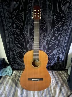 Classic Yamaha Acoustic Guitar 🎸