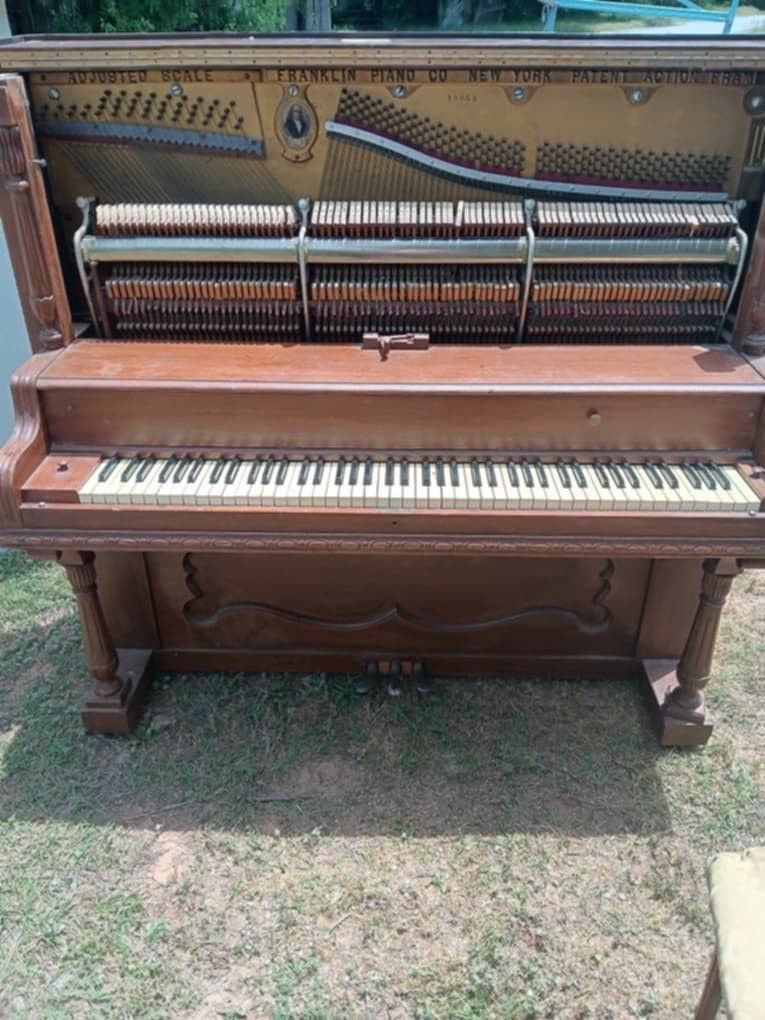 1901 Franklin Victorian Upright Piano