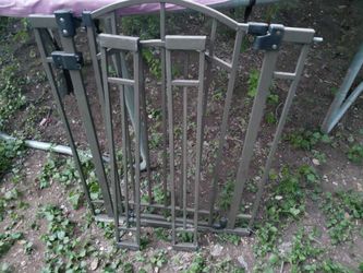 Metal gate