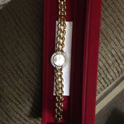 White diamond Elizabeth Taylor collection