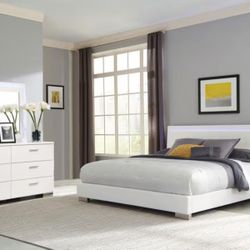 Felicity - 4 Piece Queen Bedroom Set With Led Headboard And Mirror - Glossy White
