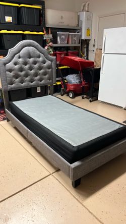 Twin size platform bed with boxspring, no mattress