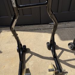 Venom motorcycle stand