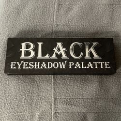fromst Black Eyeshadow Pallet