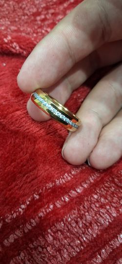 Gold ring size 11