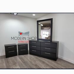 Dresser Whit Mirror , And Two Nightstands. Cómoda Con Espejo Y Dos Mesitas De Noche