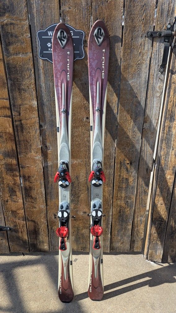 Women's K2 160cm Skis