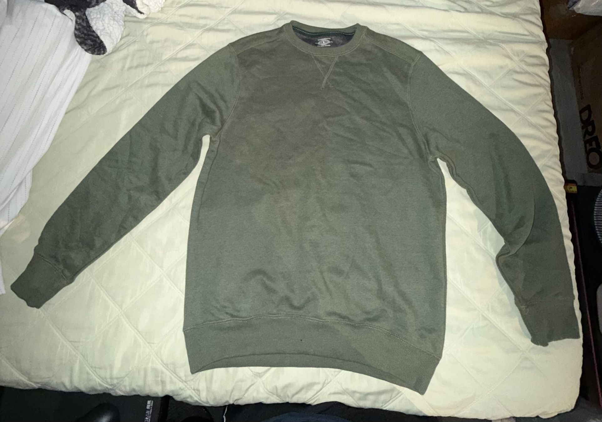 G.H. Bass & Co. Olive Green Crewneck Sweatshirt – Men’s Medium