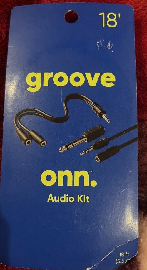 Onn Groove 18ft Audio Kit with Straight Cable 3.5mm Port & 1/4in Adapter - L