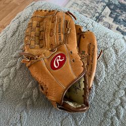 Rawlings Soft Ball Glove 