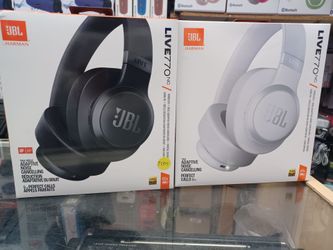 Jbl Bluetooth headphones 🎧 Live 770NC.  Brand New
