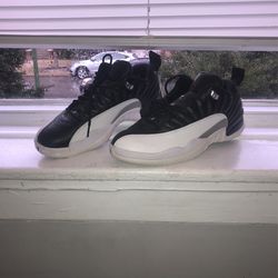 Jordan 12 Low sz 8 Mens