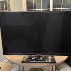 46" Samsung (Model# UN46D6000) TV - ***PICKUP IN ELGIN, IL ONLY***